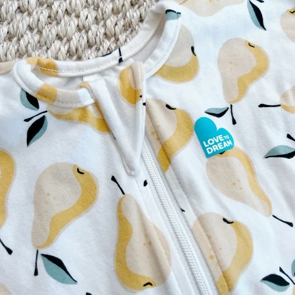 Love to Dream Swaddle Up Sleep Sack 1.0 TOG Pears Sm Sleeveless Two-Way Zip nwot - Picture 3 of 5